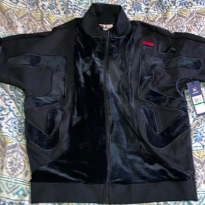 Blk sweat jacket great for a 80s party